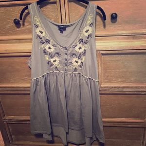 TORRID - GREY FLORAL EMBROIDERED BABYDOLL TANK